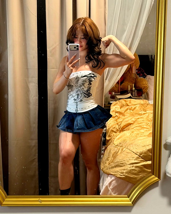 dommymommytiff instagram image archive image