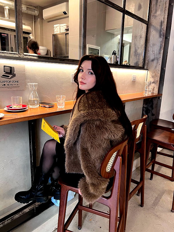 elsgatti instagram image archive image
