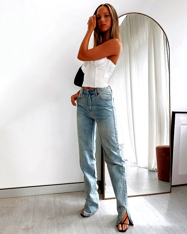 olivia.mathers instagram image archive image