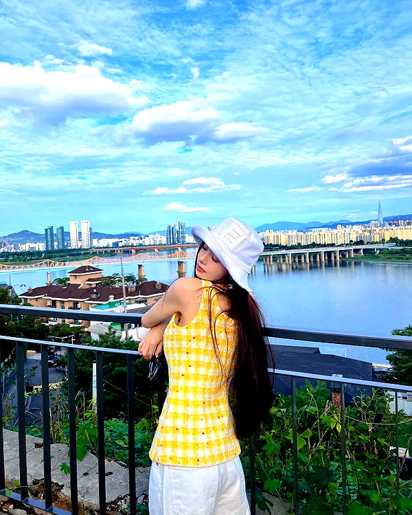 dear.zia instagram image archive image