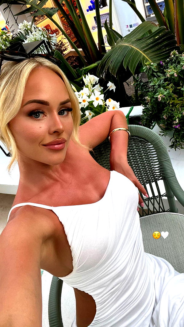 allieauton archive image