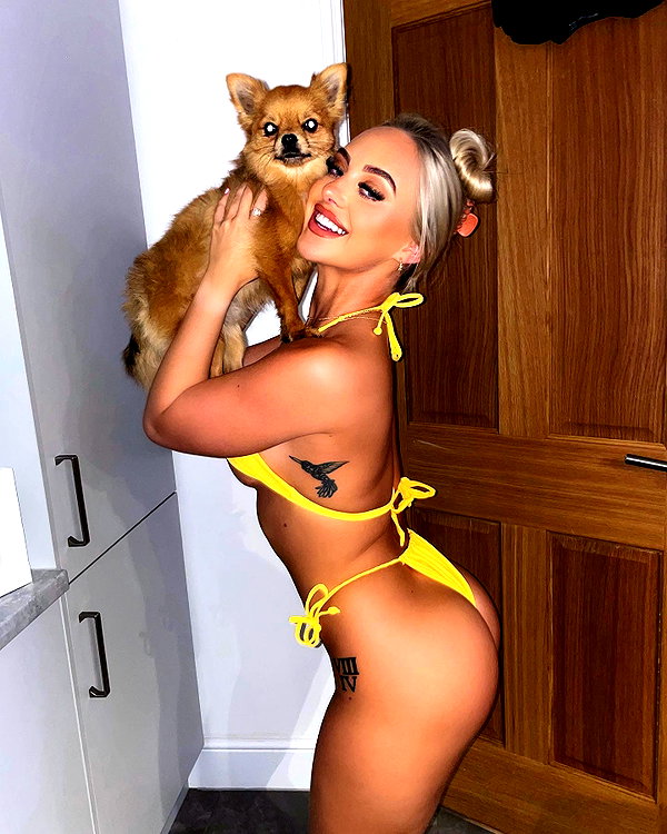 rhiannonbluee instagram image archive image
