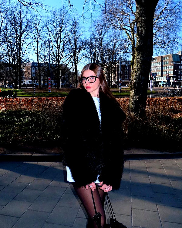 daniella_zeldis instagram image archive image