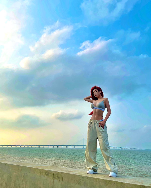 Archived image from @takomayuyi on Instagram