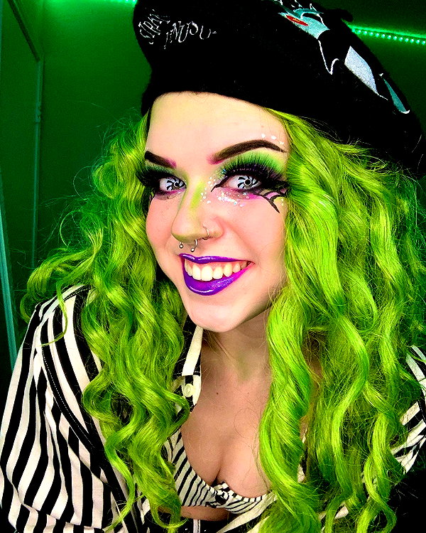 yeahimcaroline instagram image archive image