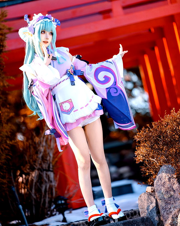 miee_cos instagram image archive image