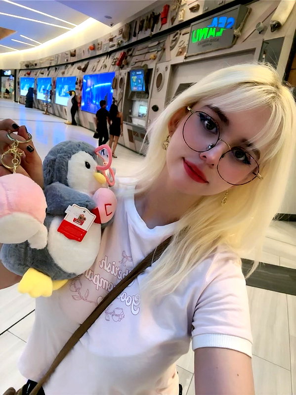 luly1980s instagram image archive image