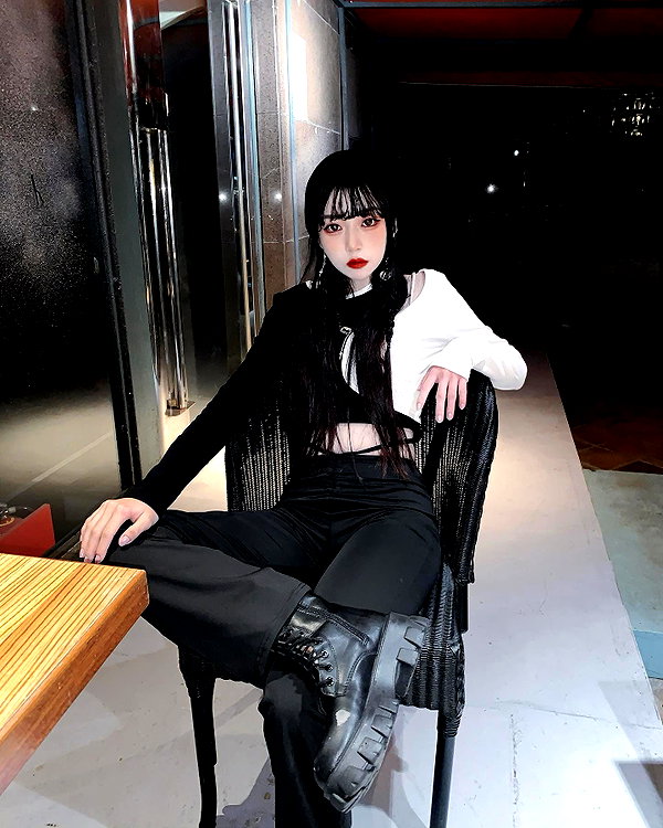 nixqq.425_ instagram image archive image