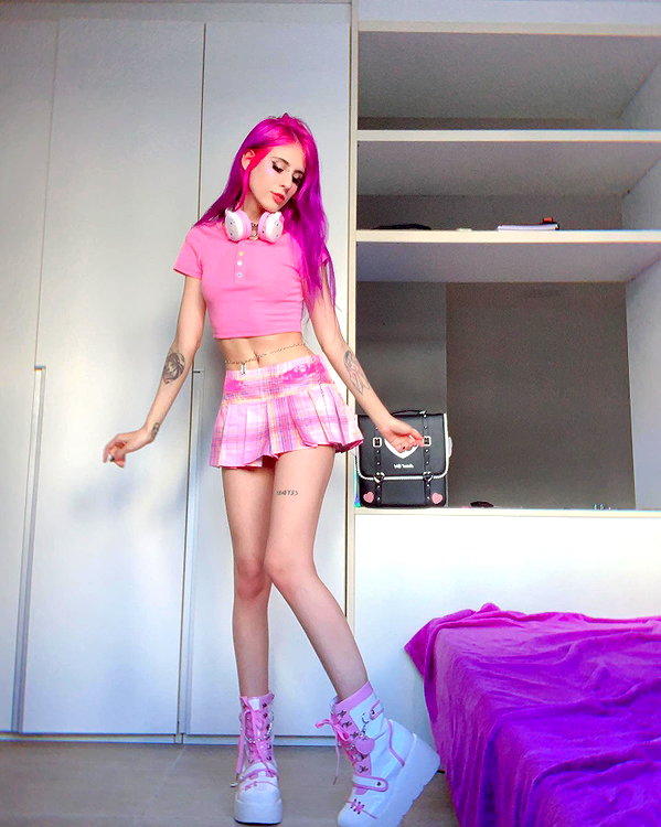 jadelaverne instagram image archive image