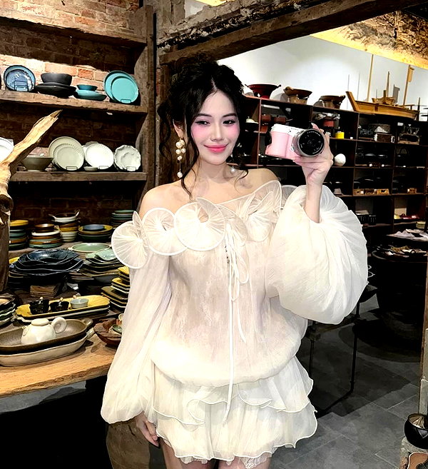 lyhythuedoxinh instagram image archive image