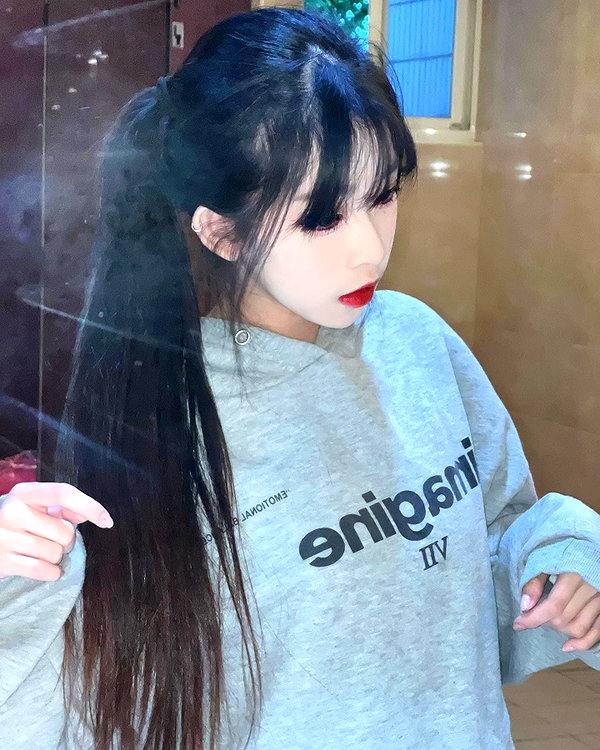 nixqq.425_ instagram image archive image