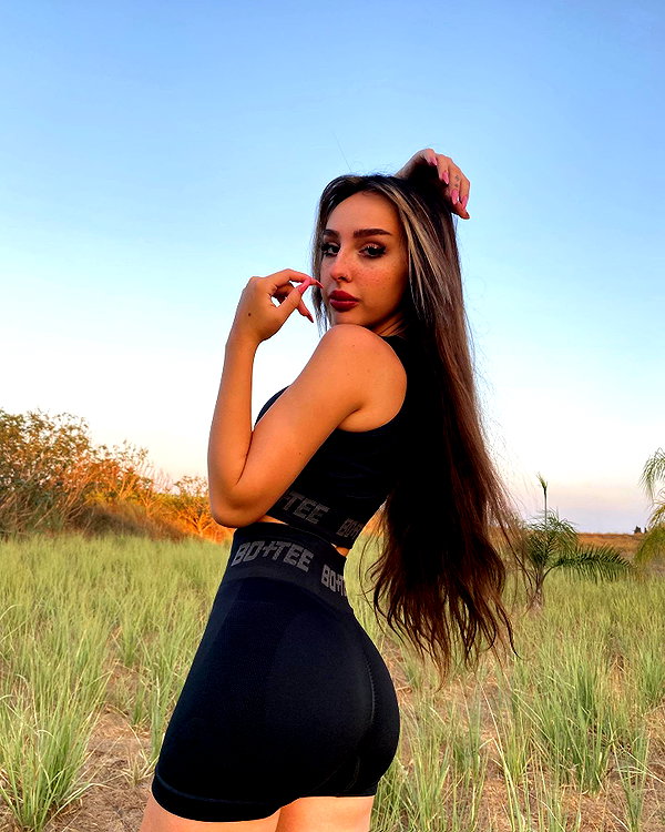 karin_orhov instagram image archive image
