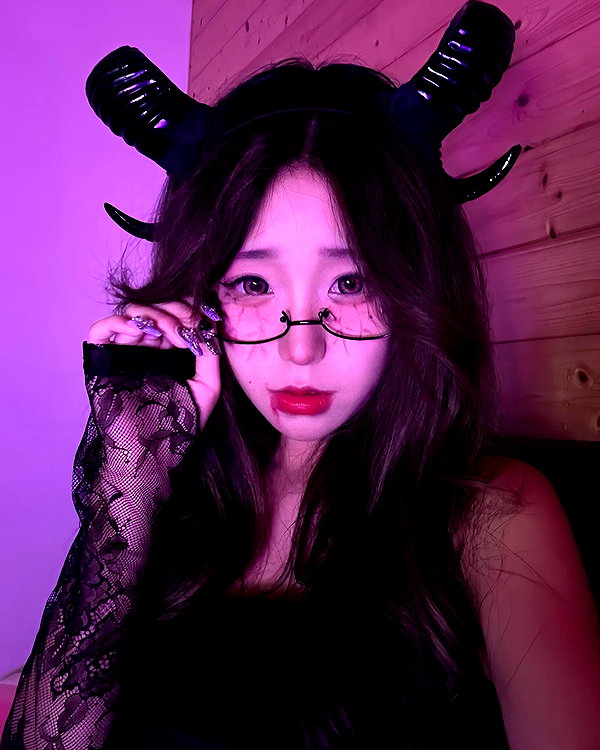nnxinn_ instagram image archive image