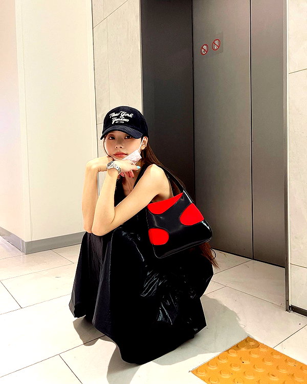 dear.zia instagram image archive image