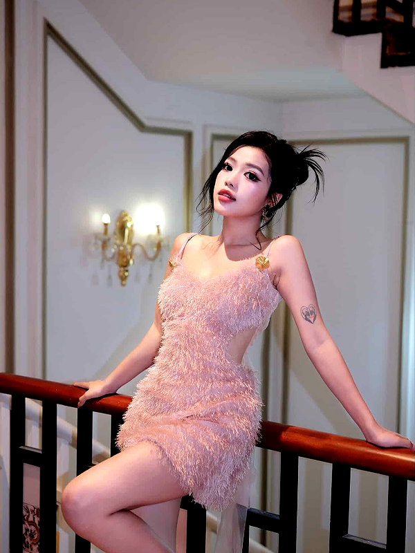 lyhythuedoxinh instagram image archive image