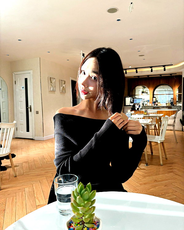 indra0102_ instagram image archive image