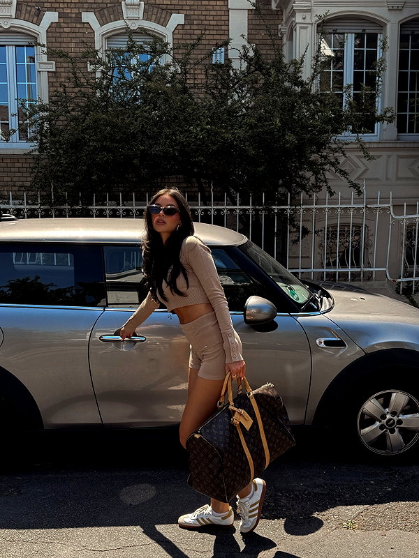 zoeliss instagram image archive image