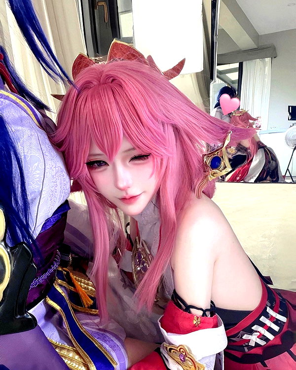 gallery_cosplayer instagram image archive image