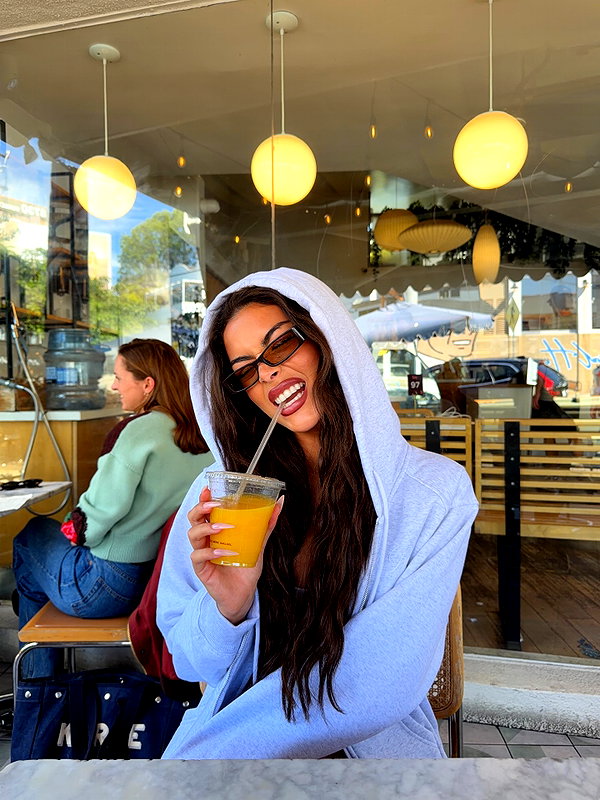 oliviaphillipps instagram image archive image