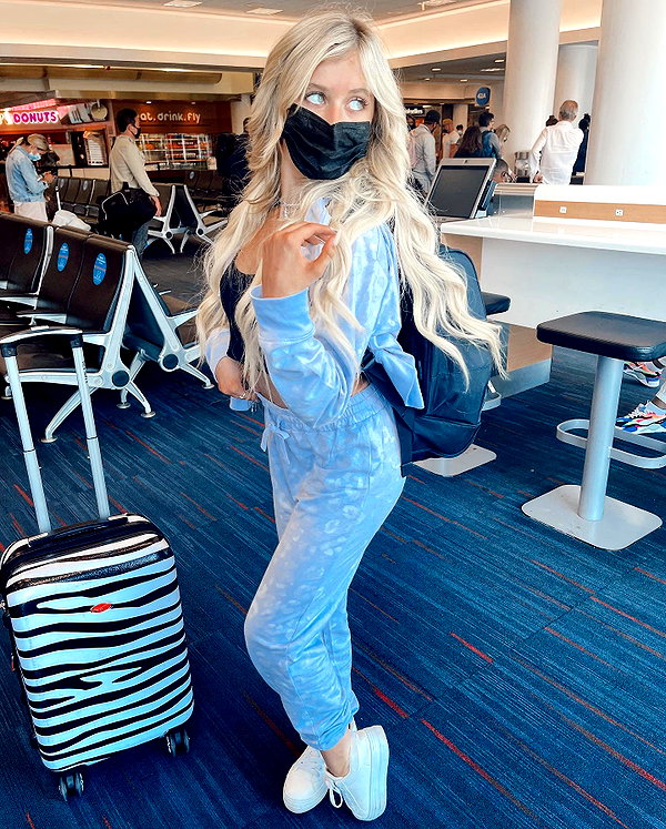 ellianawalmsley instagram image archive image