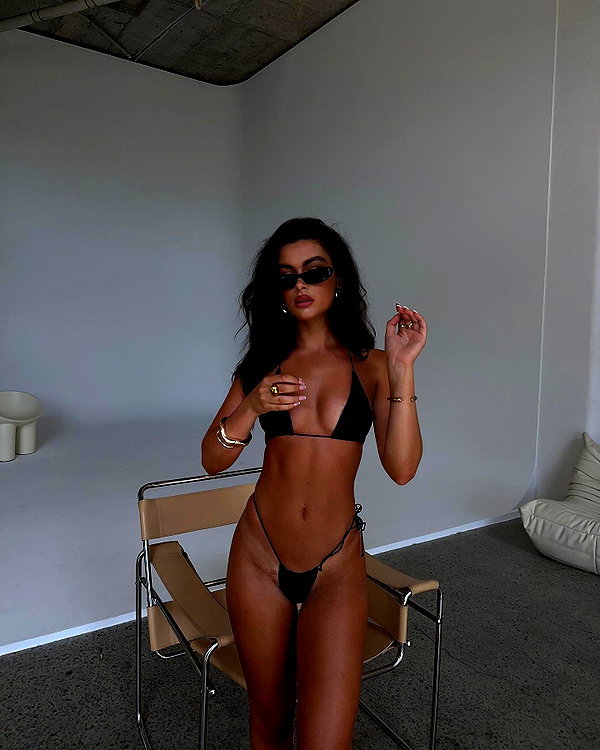 oliviaphillipps instagram image archive image