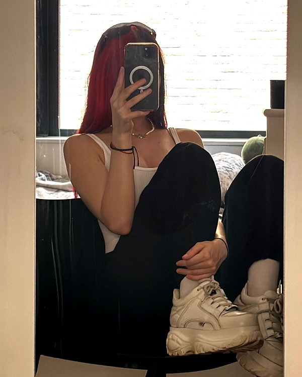 _roniira instagram image archive image