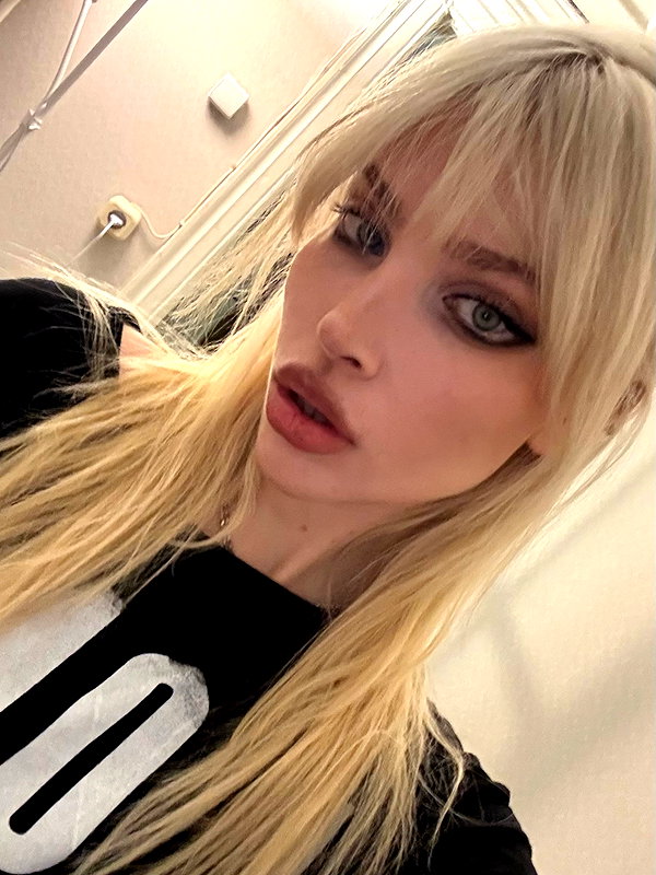 anya4everr instagram image archive image