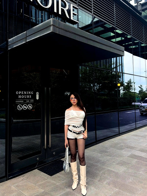 lyhythuedoxinh instagram image archive image