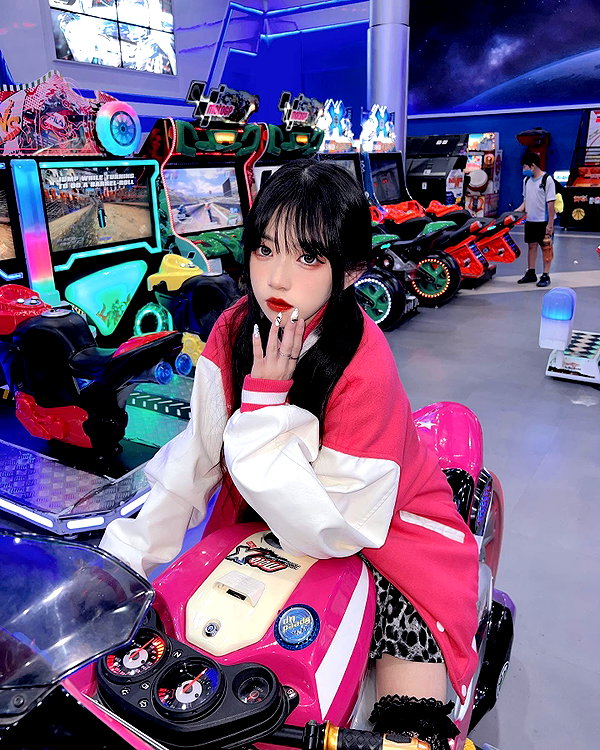 nixqq.425_ instagram image archive image