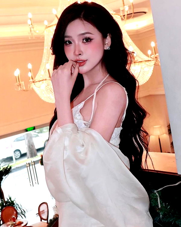 lyhythuedoxinh instagram image archive image