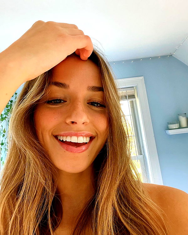 sadieemckennaa instagram image archive image