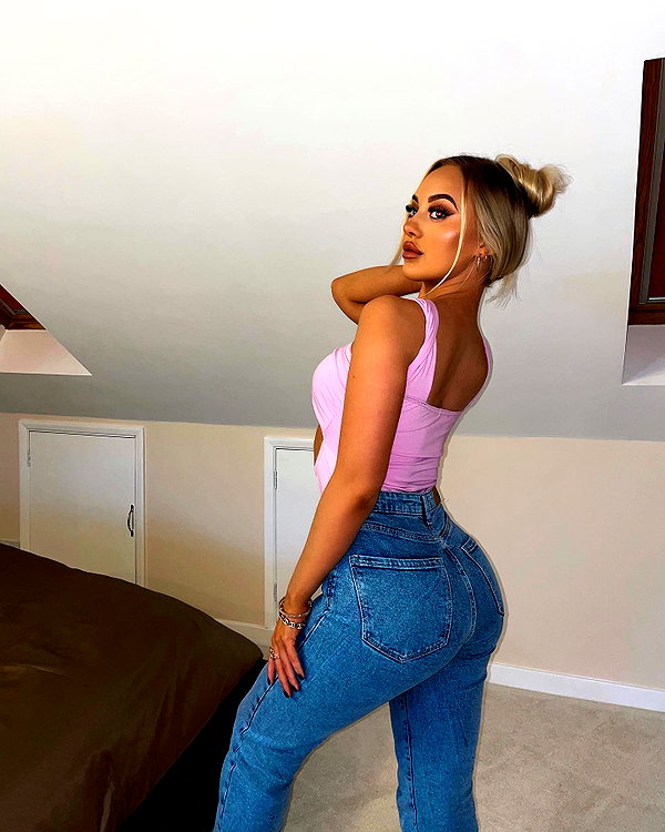 rhiannonbluee instagram image archive image