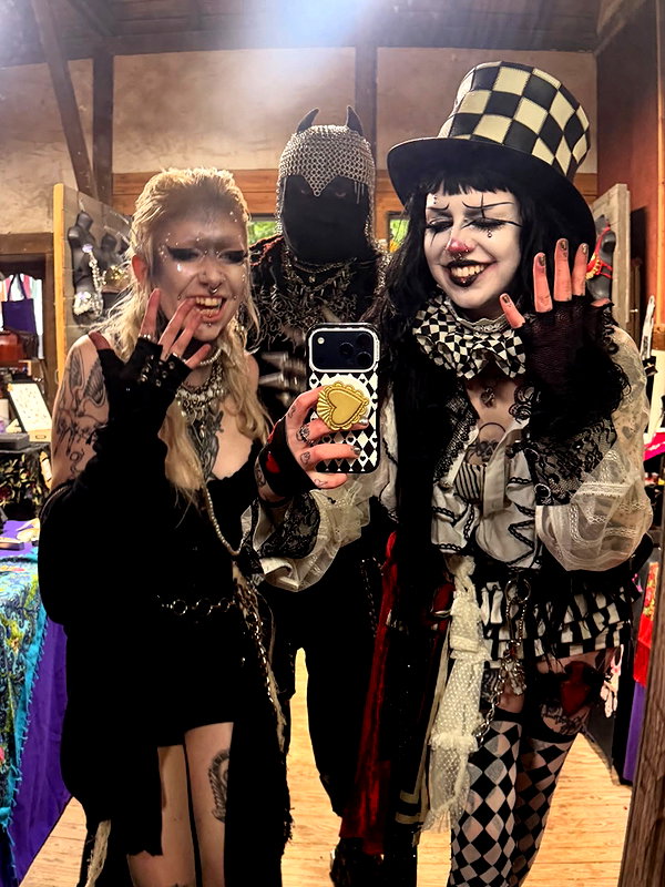 yeahimcaroline instagram image archive image