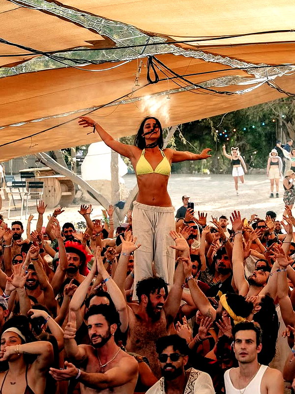 yuval_raz instagram image archive image