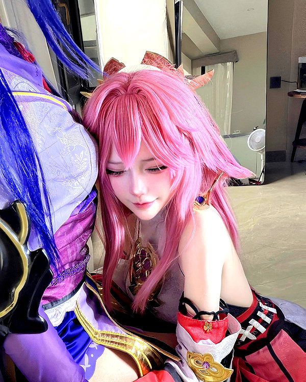 gallery_cosplayer instagram image archive image