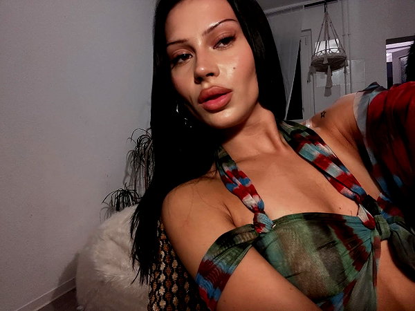 karolinaawasik instagram image archive image