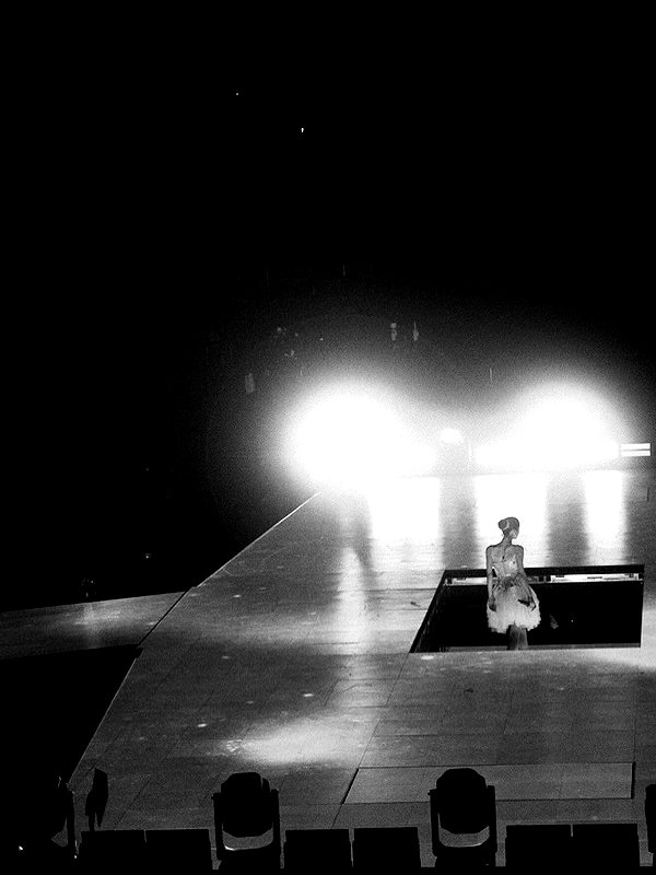 arianagrande instagram image archive image
