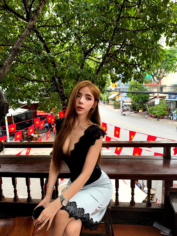 lyhythuedoxinh instagram image archive image