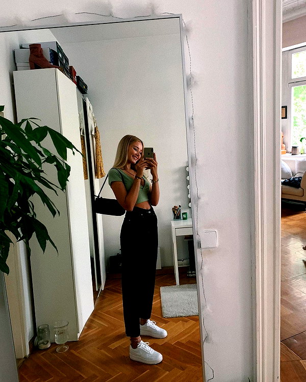 lilih instagram image archive image
