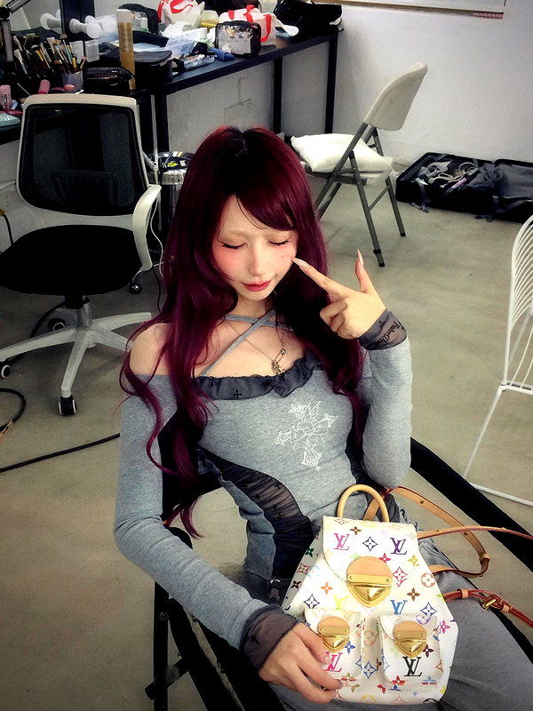 gakioyo instagram image archive image