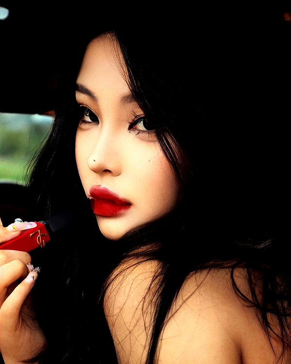 ll.lu1s instagram image archive image
