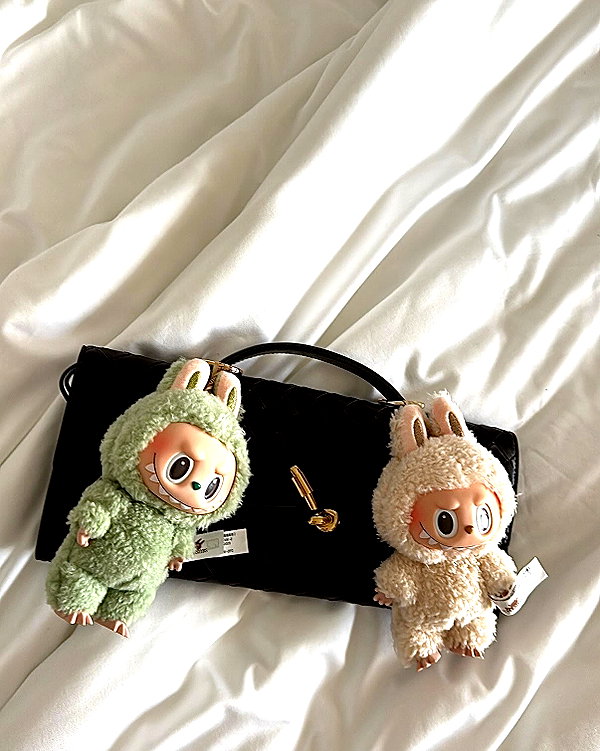 noa.benhemo instagram image archive image