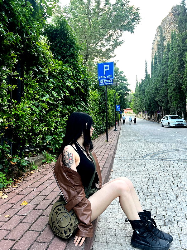 madamist_ instagram image archive image