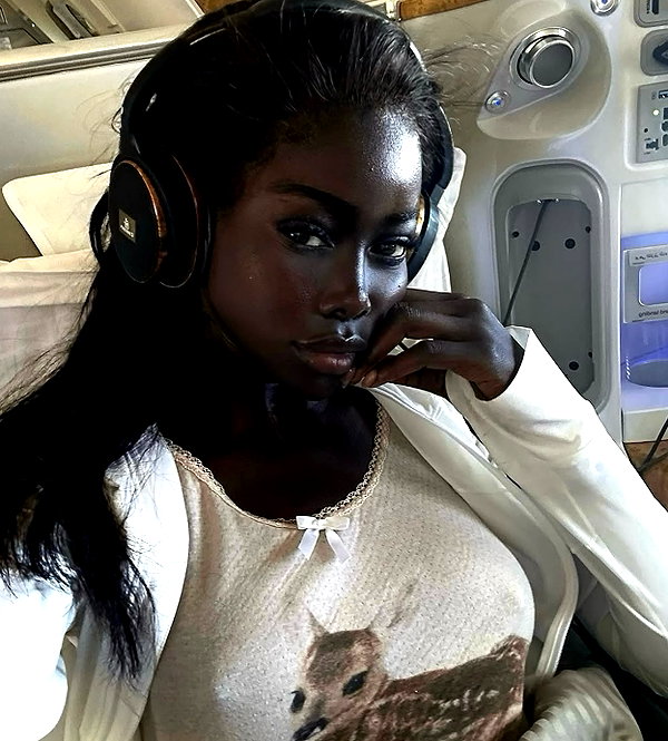 baddiesessence instagram image archive image