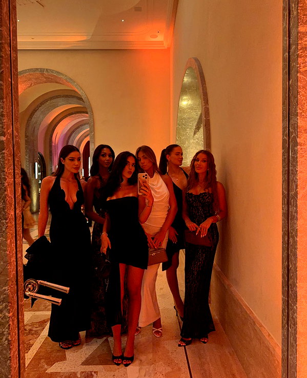 zoeliss instagram image archive image