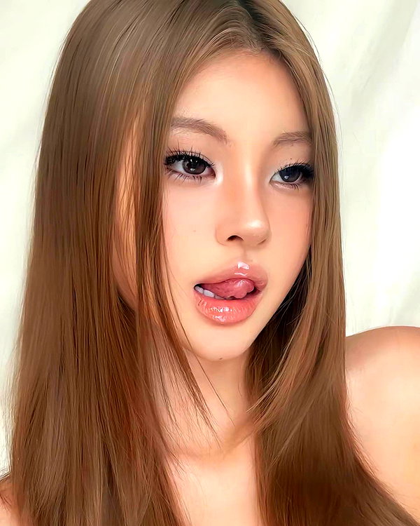ll.lu1s instagram image archive image