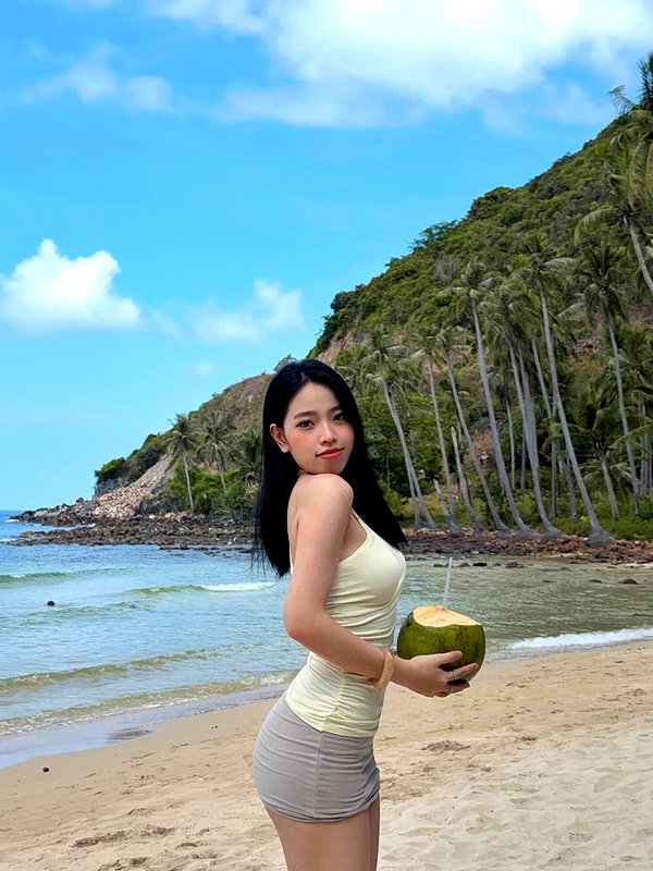 lyhythuedoxinh instagram image archive image