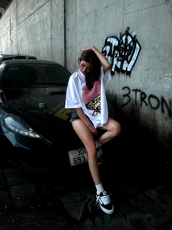 chica.niebla instagram image archive image