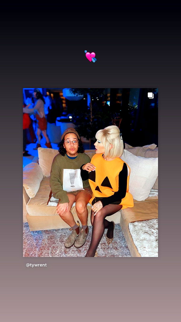arianagrande instagram image archive image