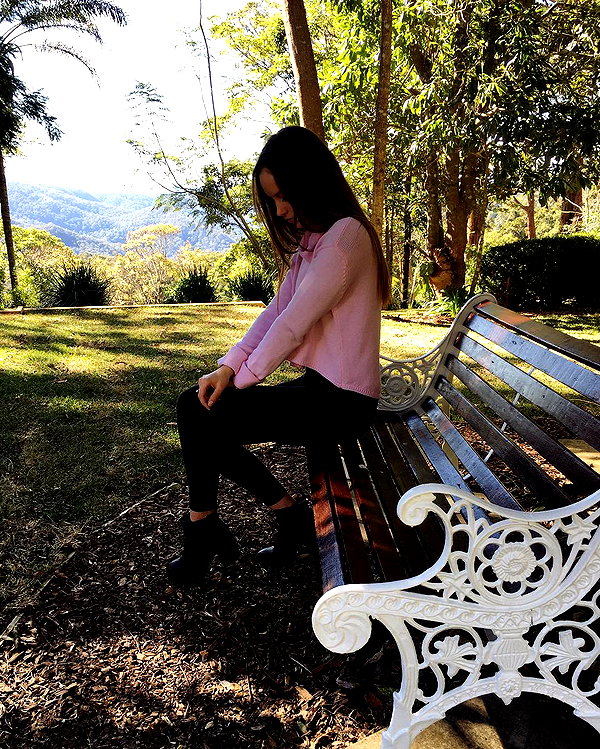 olivia.mathers instagram image archive image
